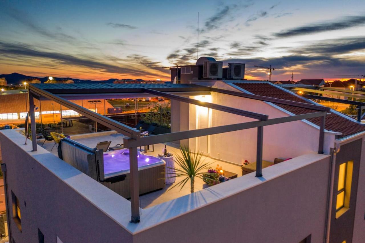 Luxury Majpruz Suites Zara Esterno foto